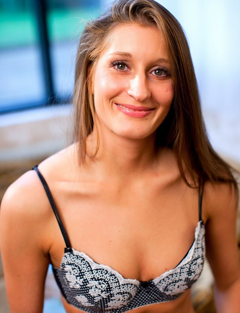 Таня, 23 года, 0 размер груди